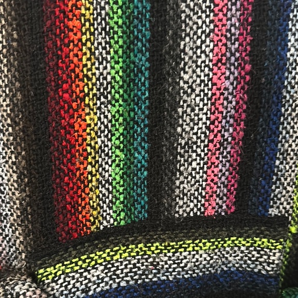 Poncho - Picture 11 of 15